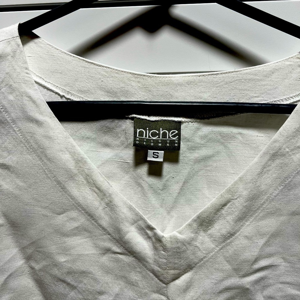 Niche top